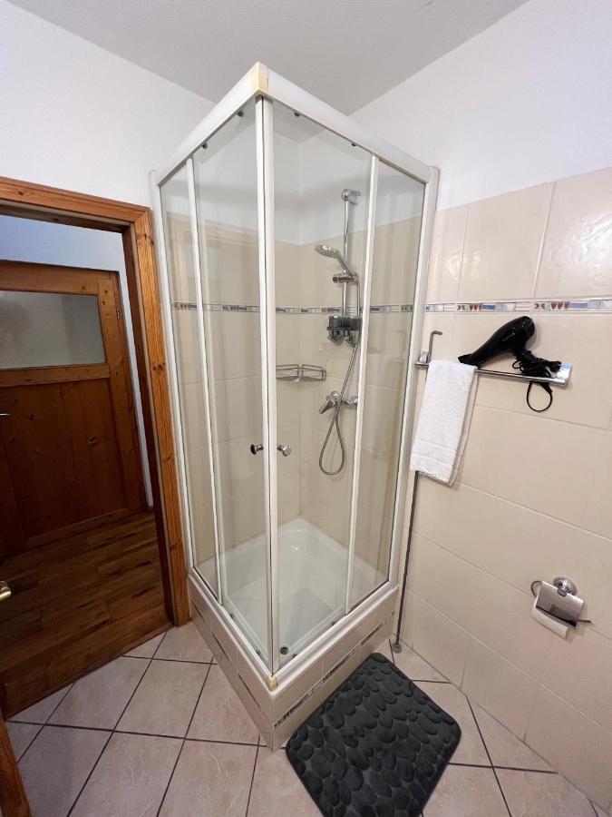 Appartamento 85Qm - Zentrale Lage - Parkplatz Gottinga Esterno foto